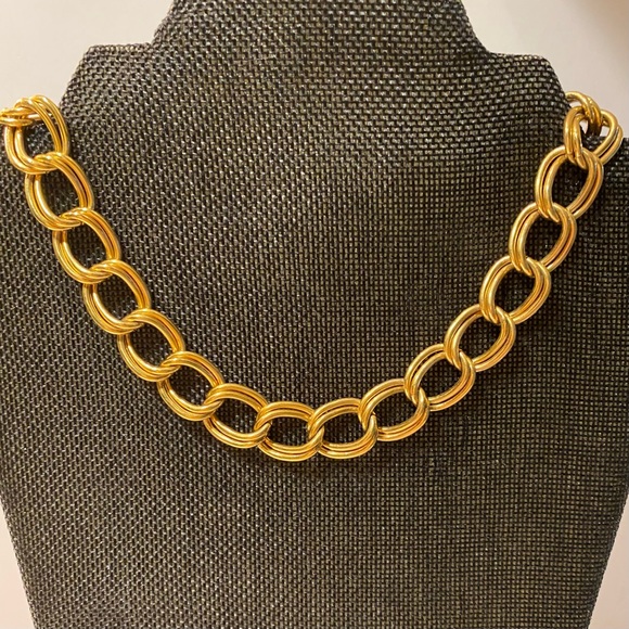 CHOKER | Gold Link Necklace | Adjustable Size | EUC - Picture 3 of 3